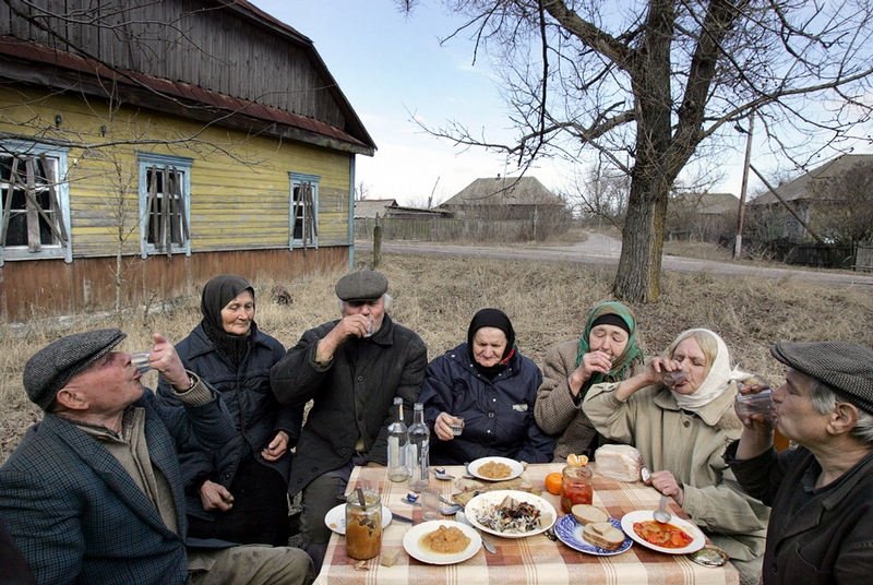 Belarus-Village-Life-al-fresco.jpg